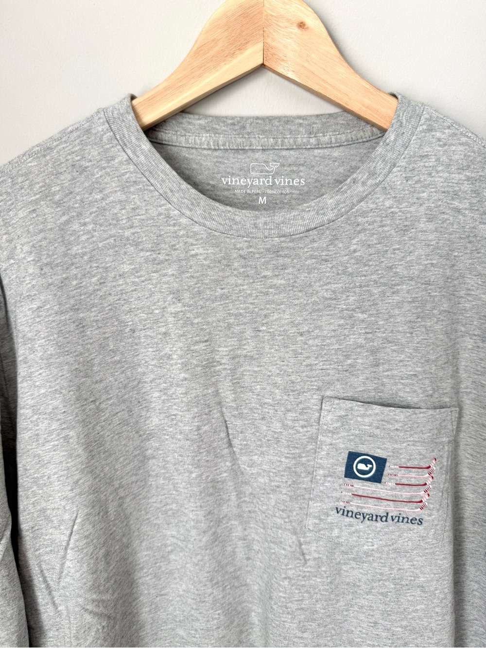 Vineyard Vines Men's Long-Sleeve Hockey Sports Pocket T-Shirt - Light Gray - Picture 3 of 4